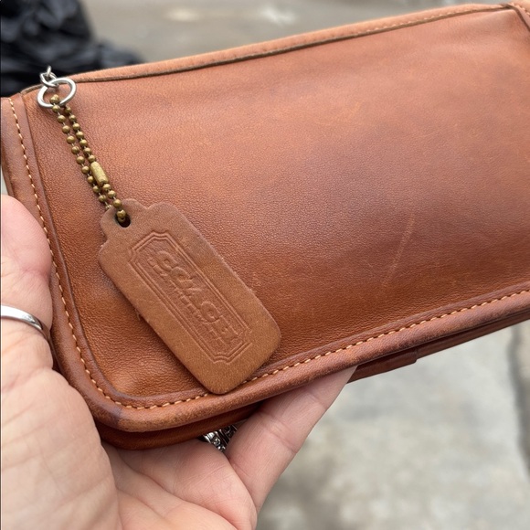 Coach vintage camel brown leather pouch - Picture 11 of 11